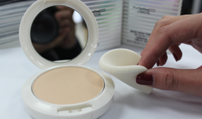 �׷����⣺M��A��C�ȿɺ������׷۱�