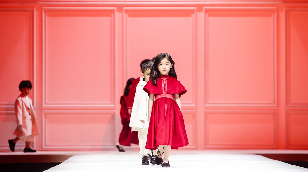 國產童裝品牌開啟“紳童服飾”新風尚