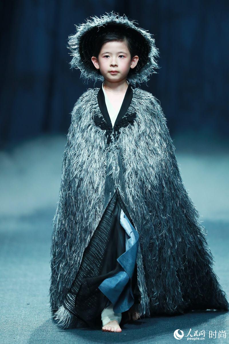 中国国际时装周 盖娅传说上演江湖大秀