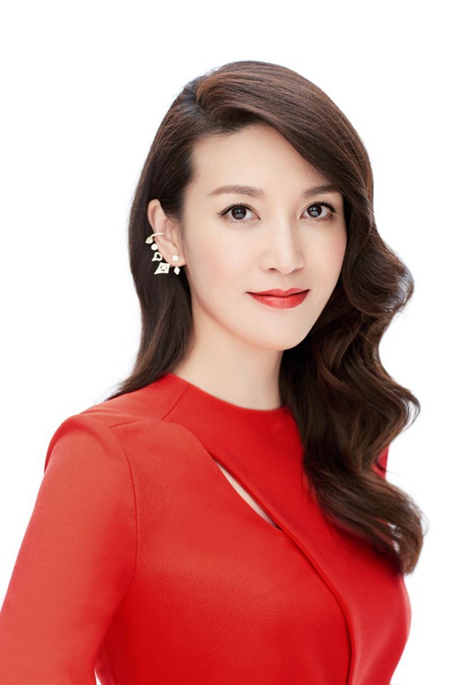 沙小荔  《时尚芭莎》总经理