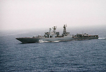 俄罗斯海军开始对索马里海盗动手