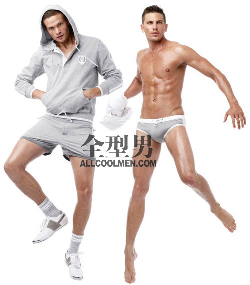 专为猛男打造的D&G健身服装