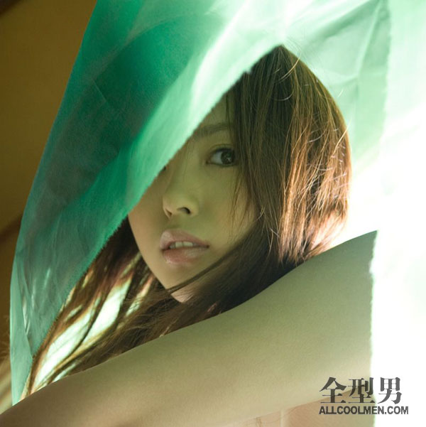 <em>并木优</em>:日本最清纯新晋女星写真 (6)--男士经典